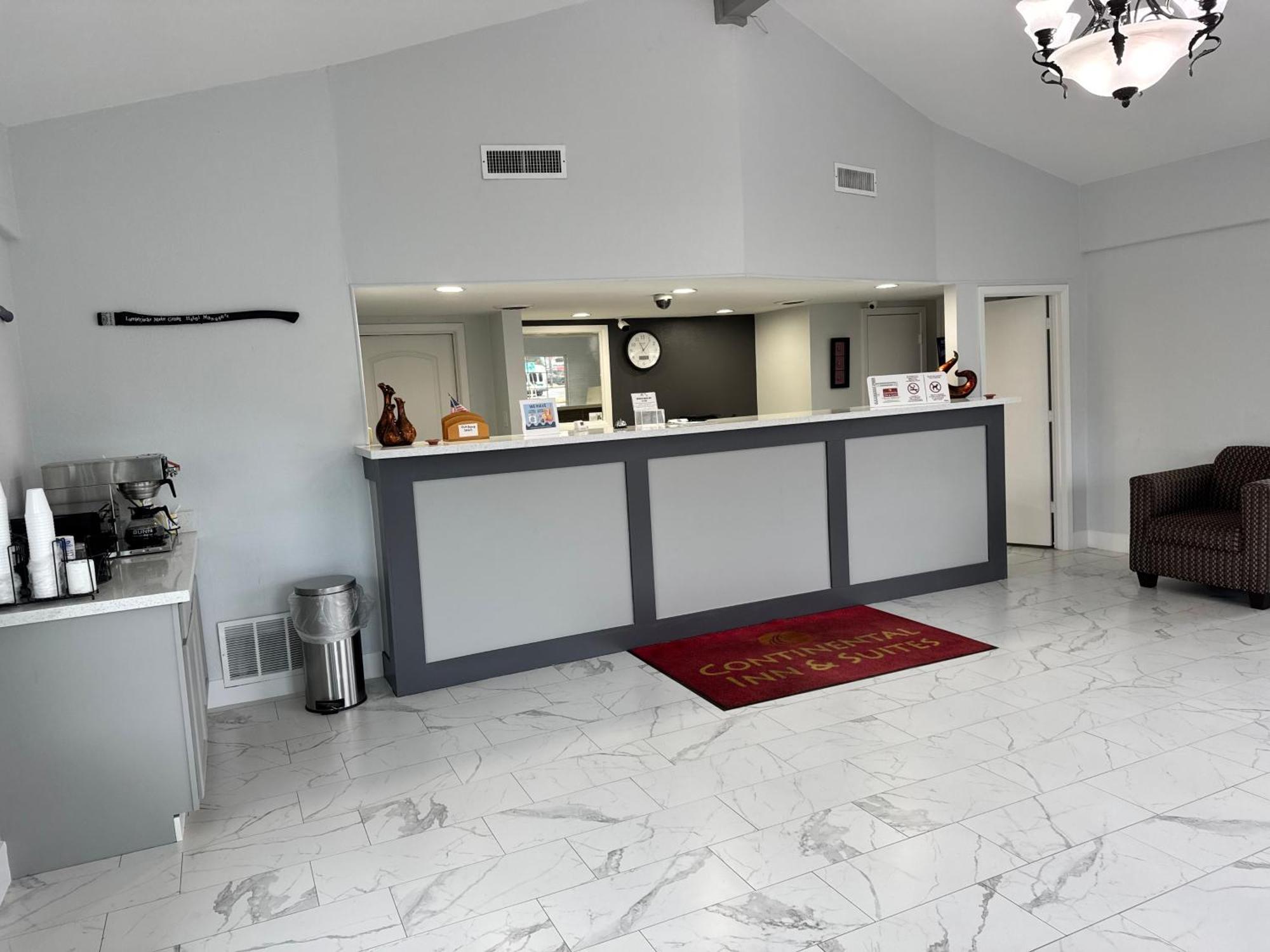 Continental Inn And Suites Nacogdoches Tx Sfa University Downtown Bagian luar foto