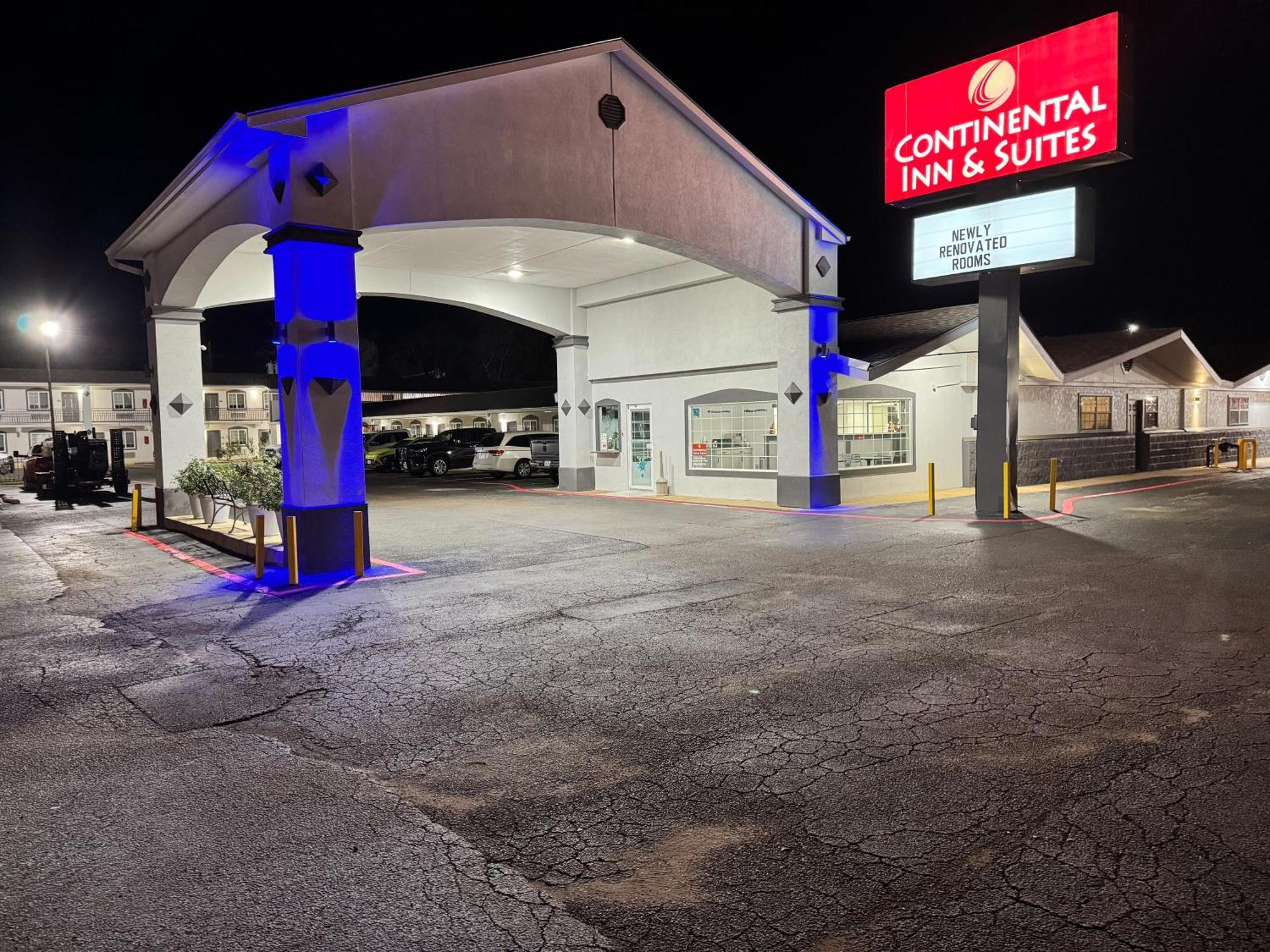 Continental Inn And Suites Nacogdoches Tx Sfa University Downtown Bagian luar foto