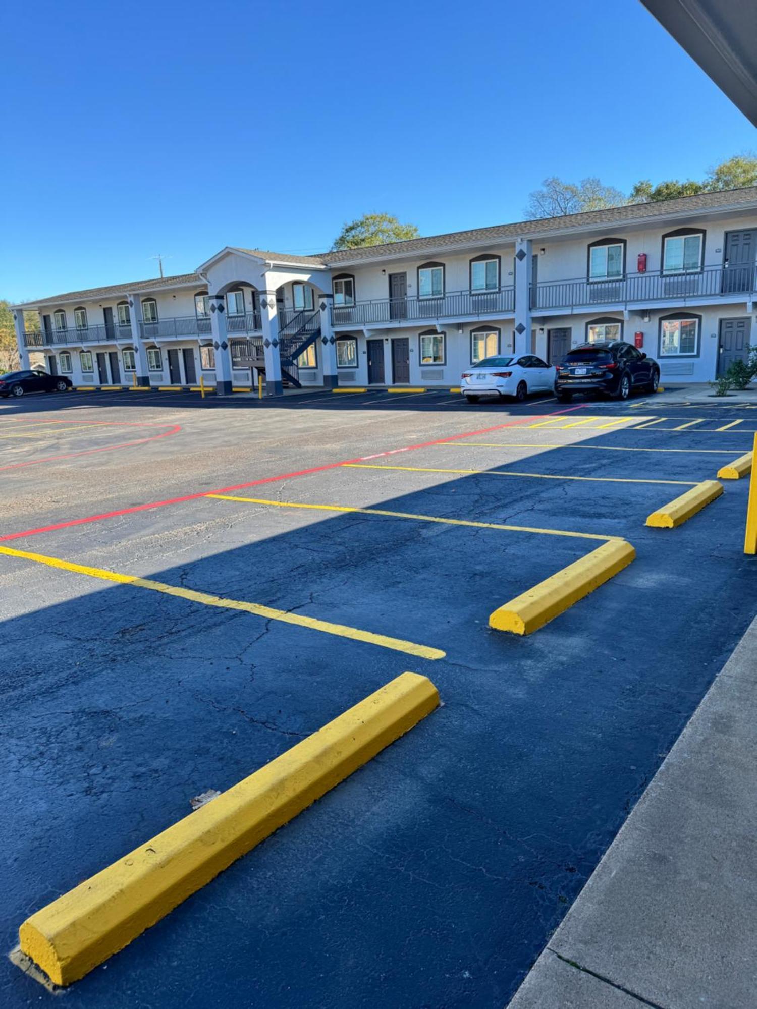 Continental Inn And Suites Nacogdoches Tx Sfa University Downtown Bagian luar foto