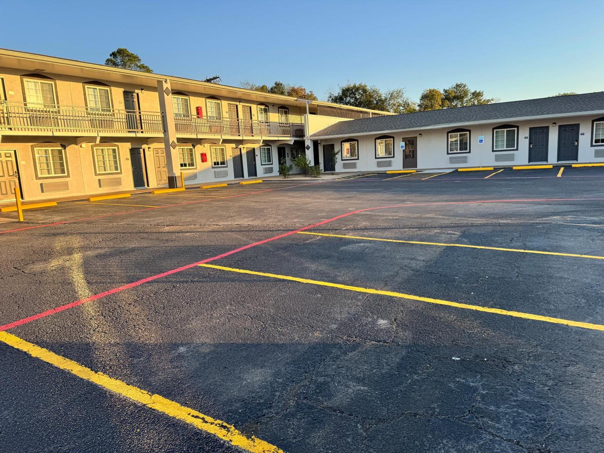 Continental Inn And Suites Nacogdoches Tx Sfa University Downtown Bagian luar foto