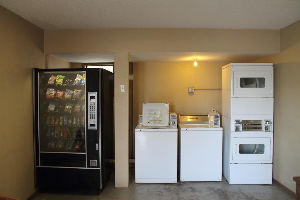 Continental Inn And Suites Nacogdoches Tx Sfa University Downtown Bagian luar foto