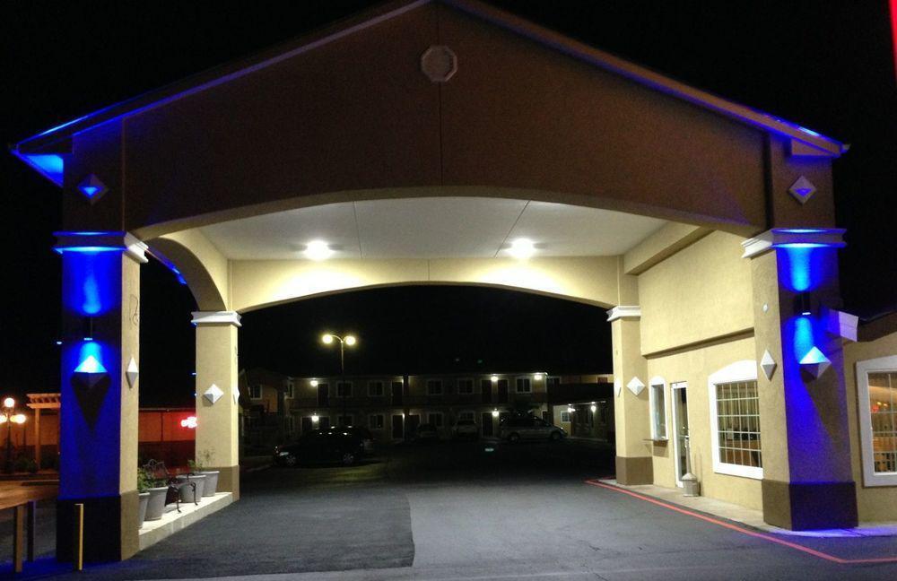 Continental Inn And Suites Nacogdoches Tx Sfa University Downtown Bagian luar foto